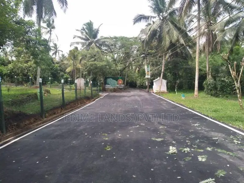 නේවාසික බිම් කොටස් විකිණීම ගොඩගම