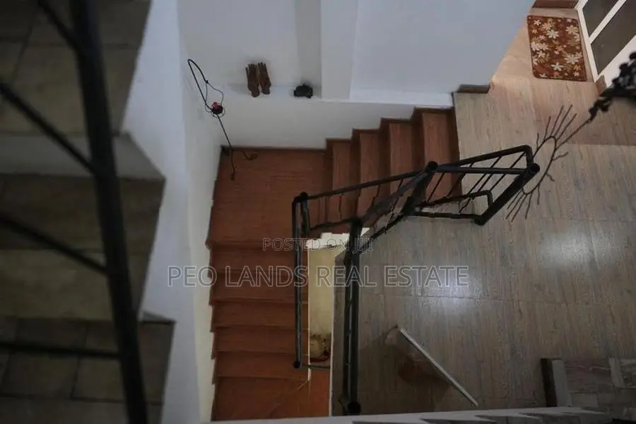 (MR460) Four Storey House for Rent in Malabe