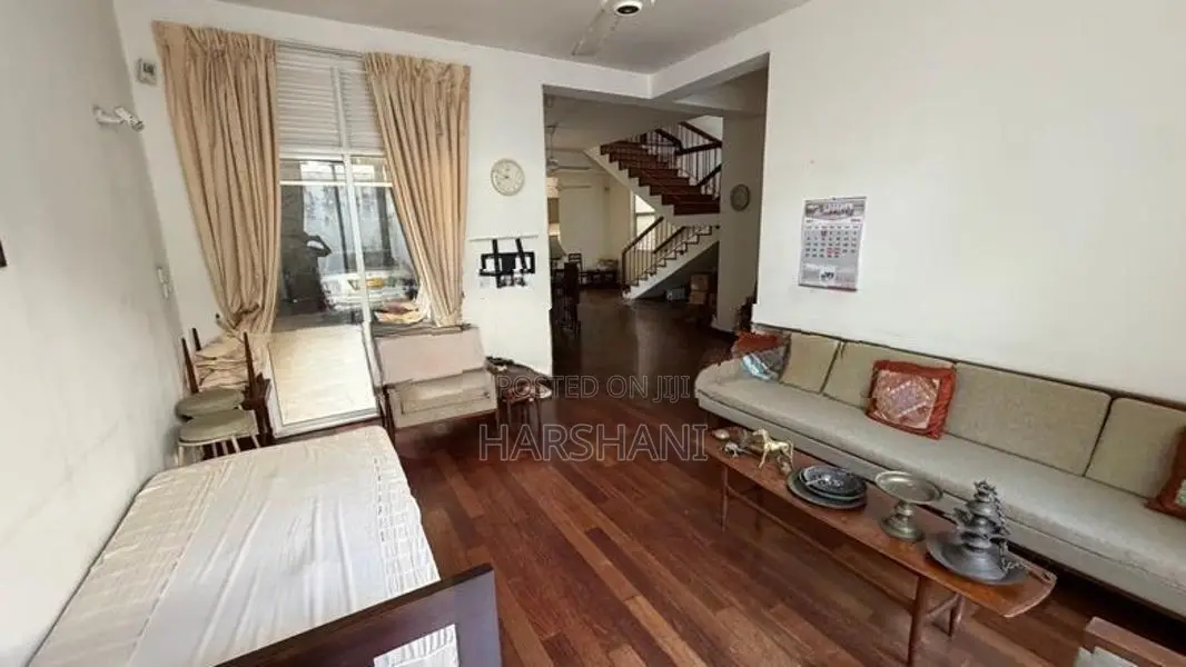 Three Storied House for Sale Close to Thimbirigsyaya Road, Colombo 05