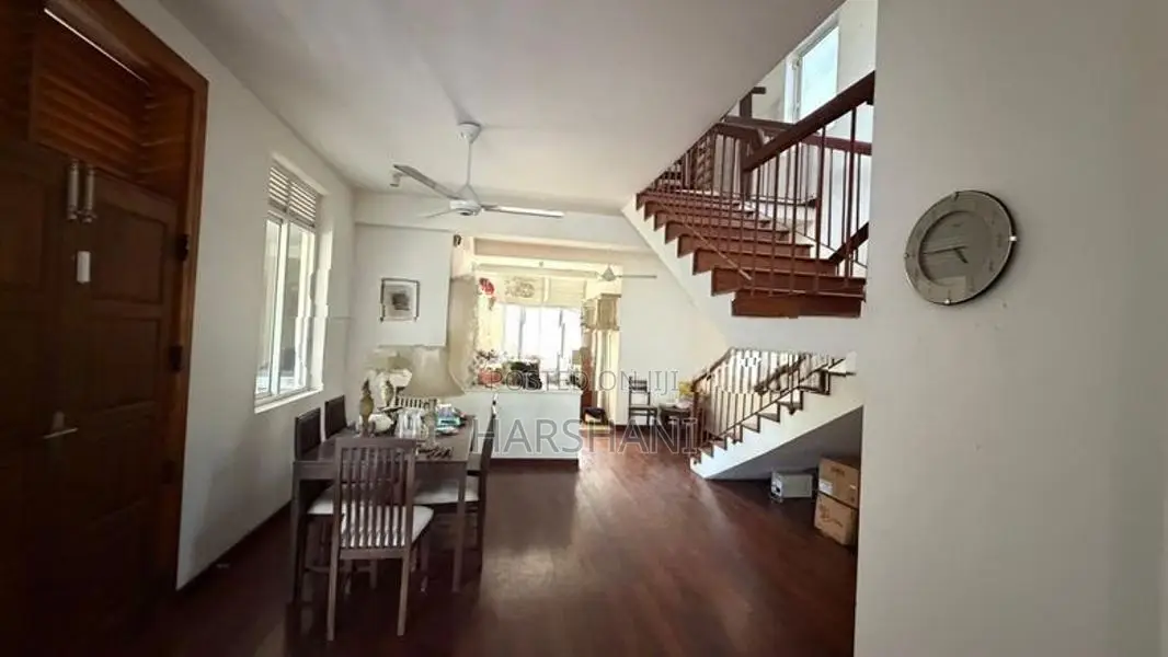 Three Storied House for Sale Close to Thimbirigsyaya Road, Colombo 05