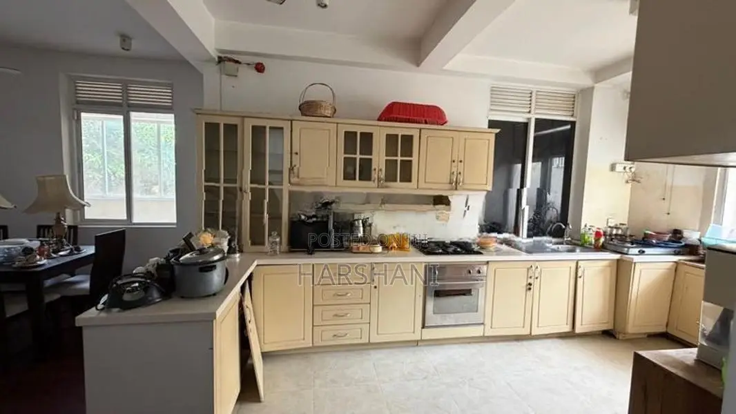 Three Storied House for Sale Close to Thimbirigsyaya Road, Colombo 05
