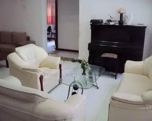 Luxury 3-Storey House for Rent – Ratmalana