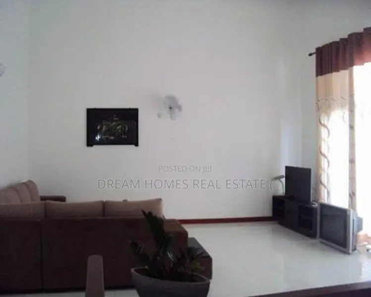 Luxury 3-Storey House for Rent – Ratmalana