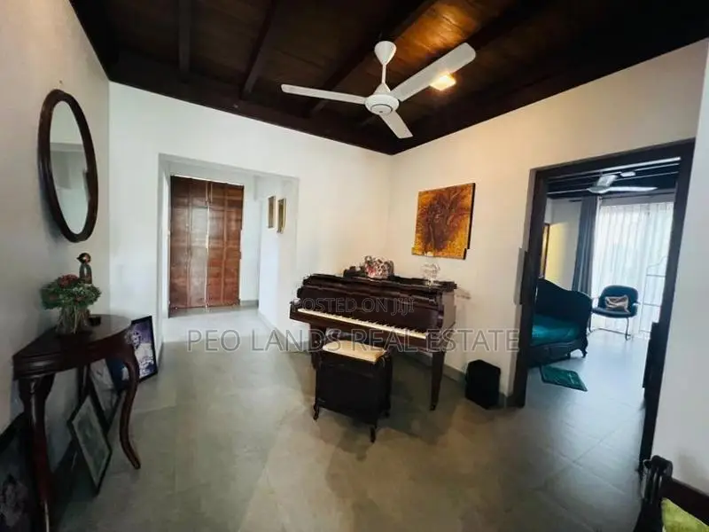 (DR211) Luxury Fully Furnished Solar House for Rent in Kottawa