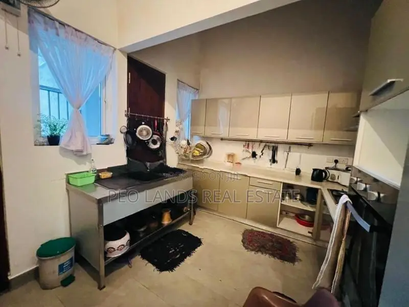 (DR211) Luxury Fully Furnished Solar House for Rent in Kottawa