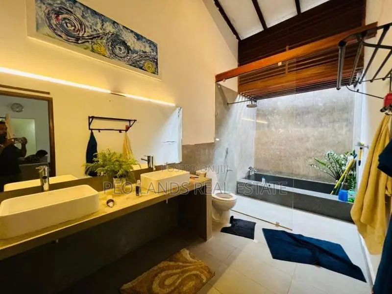 (DR211) Luxury Fully Furnished Solar House for Rent in Kottawa