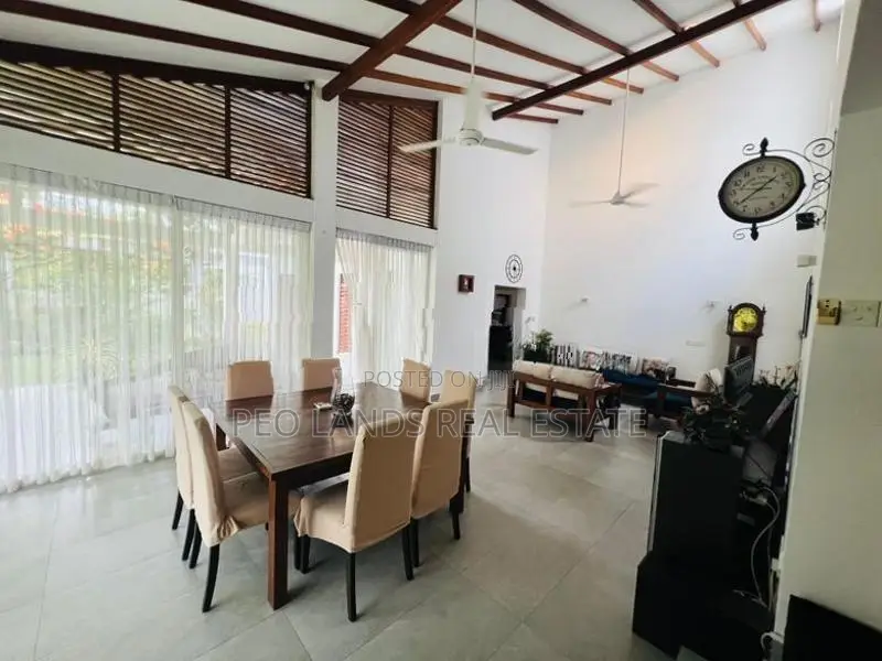(DR211) Luxury Fully Furnished Solar House for Rent in Kottawa