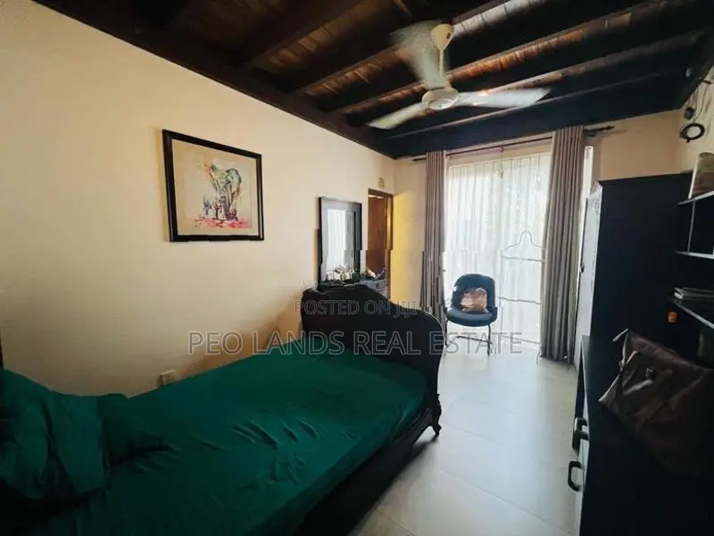 (DR211) Luxury Fully Furnished Solar House for Rent in Kottawa