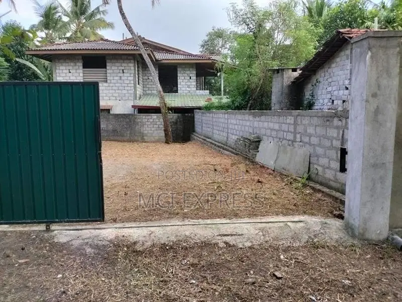 Land For Sale - Kandana (හරිහතරැස් ඉඩම )