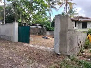 Land For Sale - Kandana (හරිහතරැස් ඉඩම )