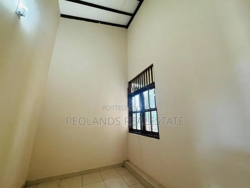 (RR660) Upper Floor House for Rent in Ratmalana