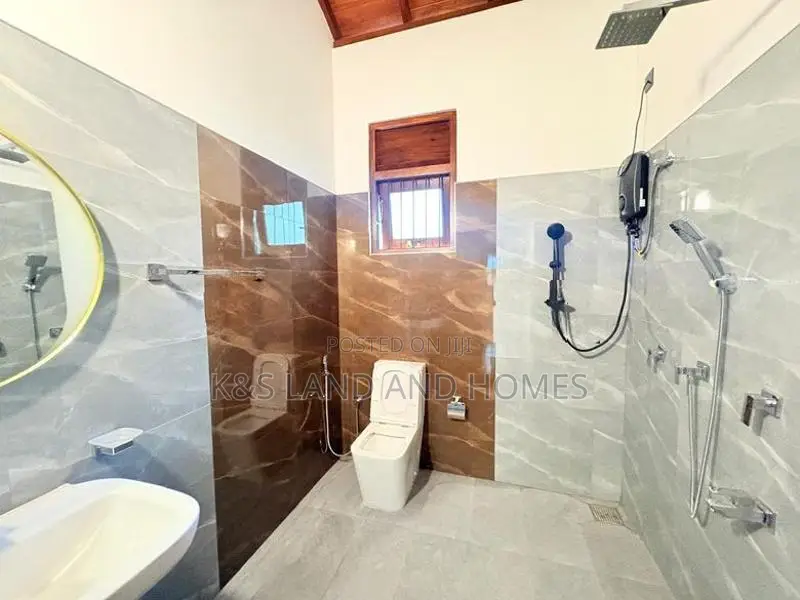 Brand New Luxury House For Sale in Udugampala