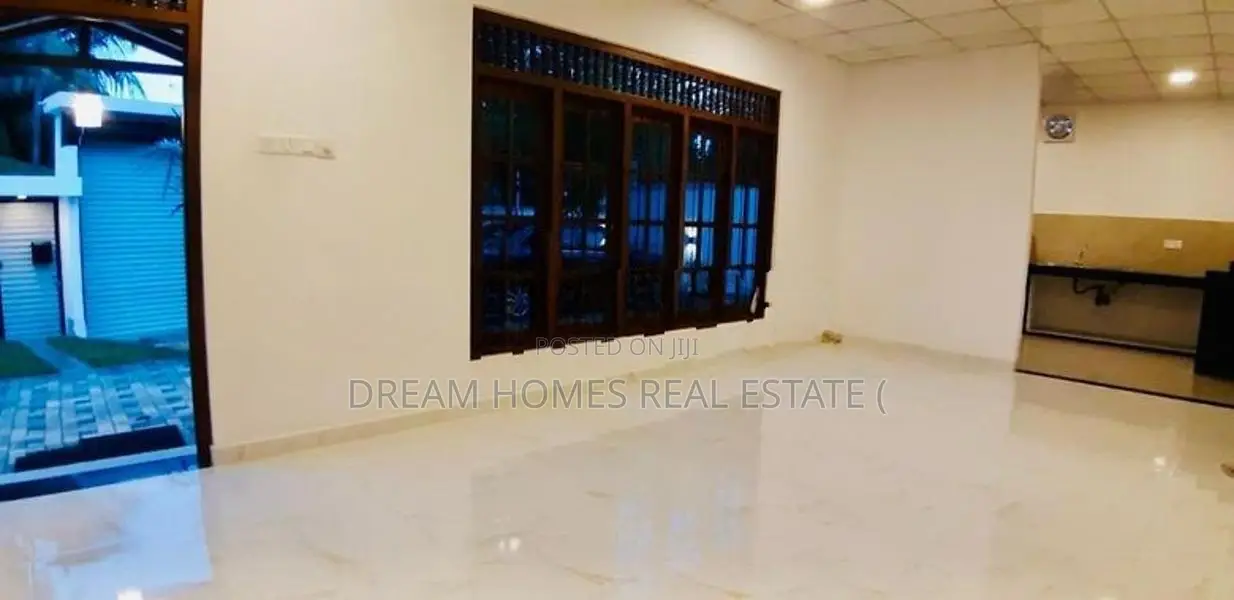10.5 Perches House for Sale in Malabe