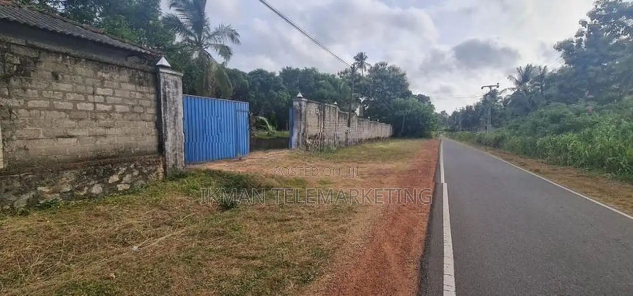 Kadawatha Land for Sale