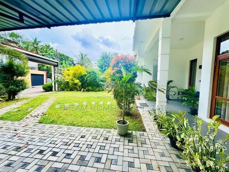 Super Luxury 12BR House for Sale – Thalawathugoda