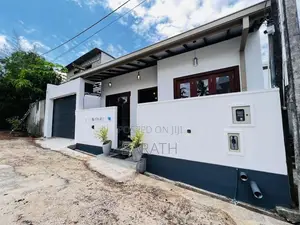 Brand New House For Sale in Athurugiriya