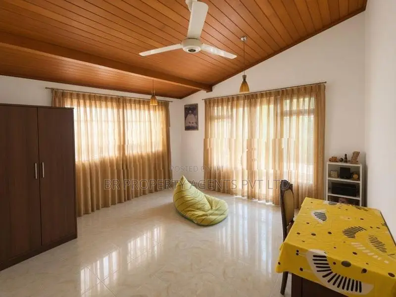 Two Story House for Sale in Nugegoda