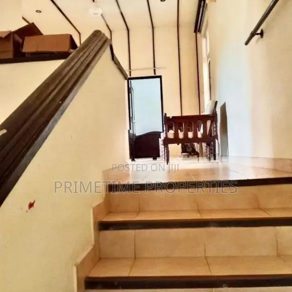 (KR444) Two Storey House for Rent in Negombo Katuwapitiya