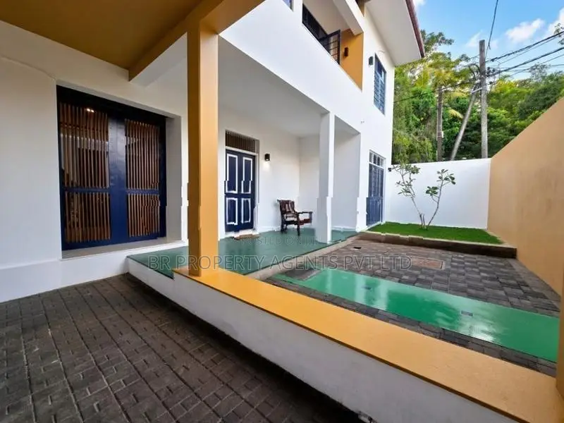 Two Story House for Sale in Battaramulla