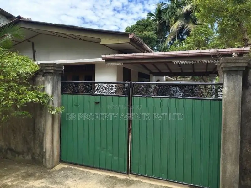 Single Story House for Sale in Kotikawatta
