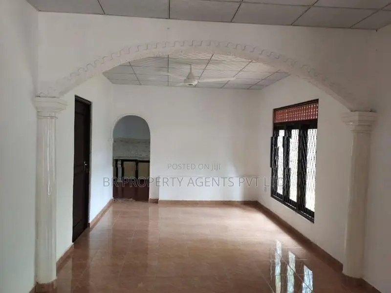Single Story House for Sale in Kotikawatta