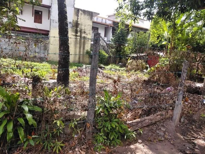 Land With House for sale Nawala