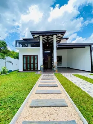 Luxury 4 Bedroom House for Sale – Athurugiriya