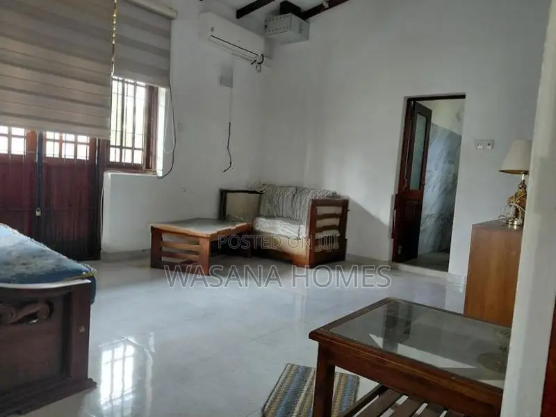 Spaces House For sale Borelesgamuwa