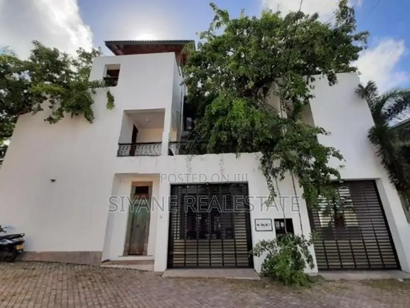 Brand New Three Story House for Sale in Nugegoda