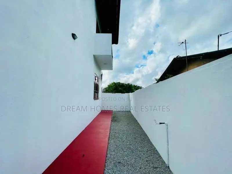 Luxury Brand-New House for Sale – Kottawa