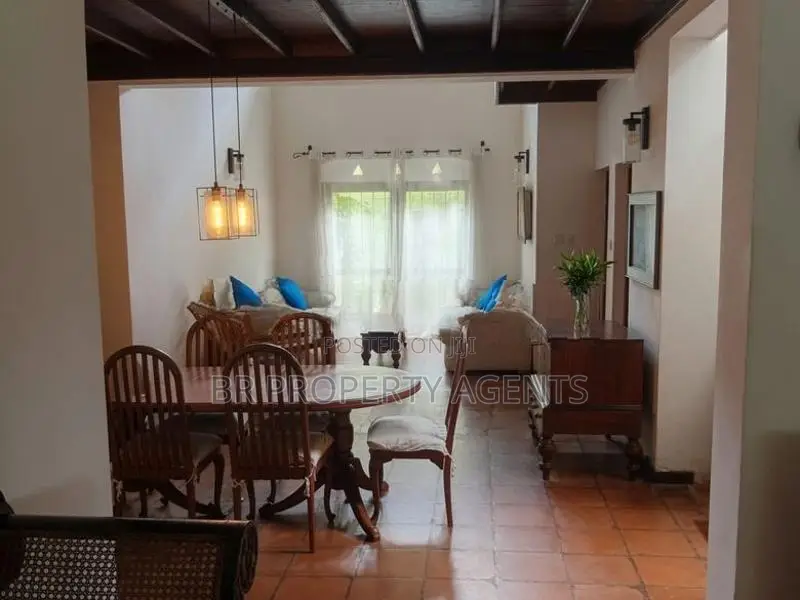 Two Storey House for Sale in Thalawathugoda
