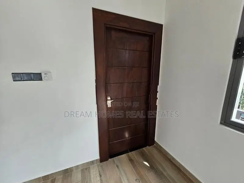 Brand New 4BR Luxury Home – Siddamulla, Kottawa