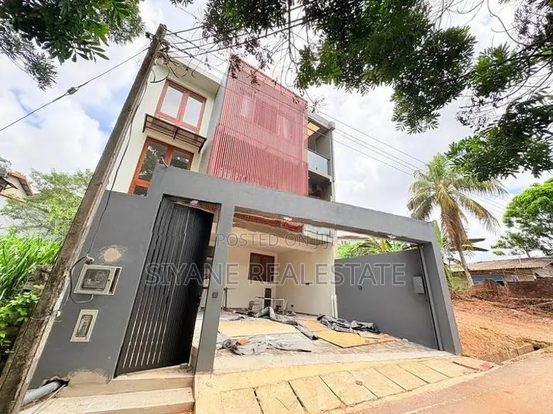 Luxury Brand New House for Sale in Thalawathugoda
