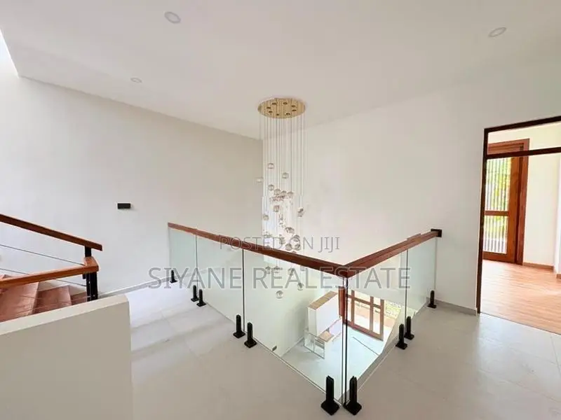 Luxury Brand New House for Sale in Thalawathugoda