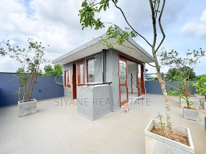 Luxury Brand New House for Sale in Thalawathugoda