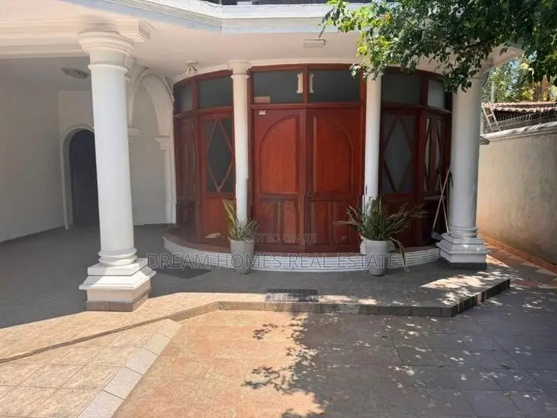 4 Bedroom House for Rent – Papiliyana, Nugegoda