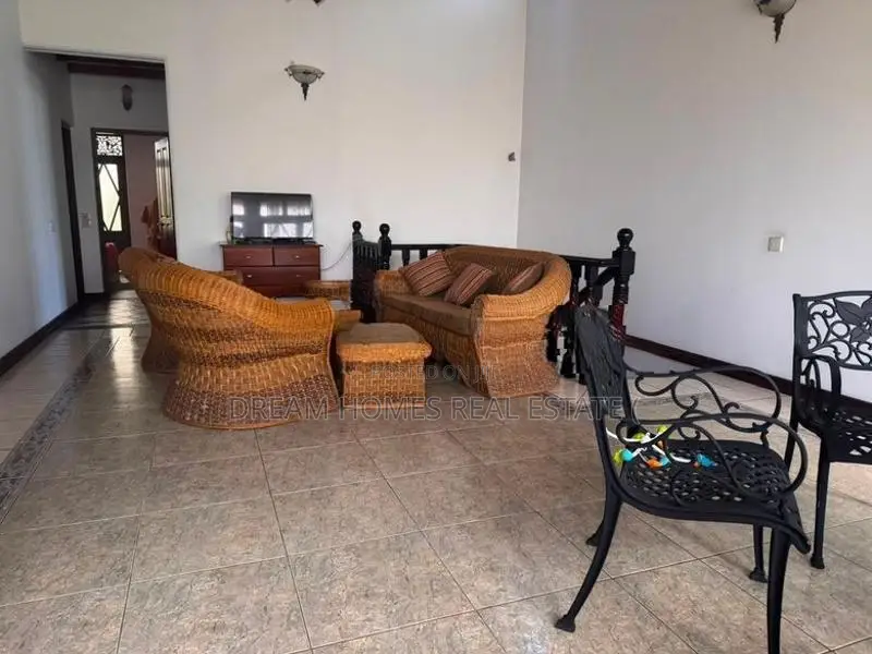 4 Bedroom House for Rent – Papiliyana, Nugegoda
