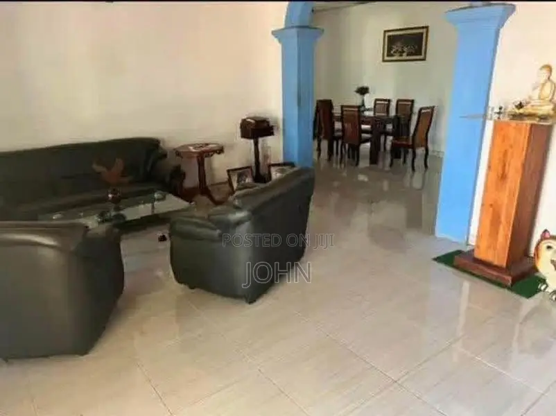 Warakapola Ambepussa Villa (House) For Sale