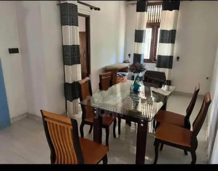 Warakapola Ambepussa Villa (House) For Sale