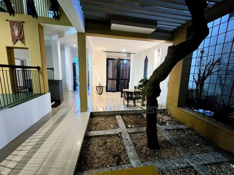 5 Bedroom Luxury House for Sale – Thalawathugoda
