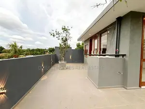 Luxury 4-Bedroom House for Sale – Thalawathugoda