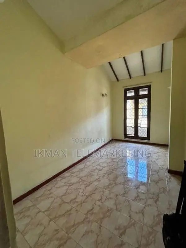 2nd Floor Flat for Sale – Maligawatte