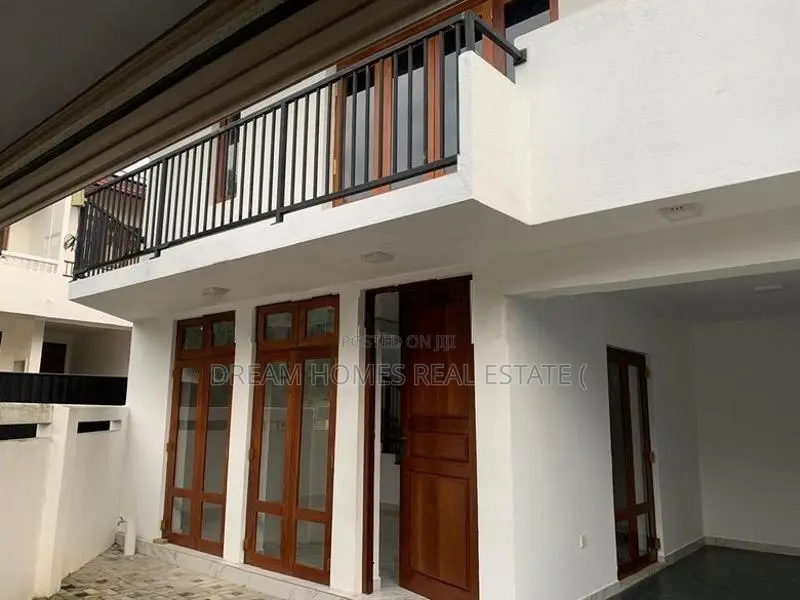 Modern 4-Bedroom House for Rent – Nugegoda