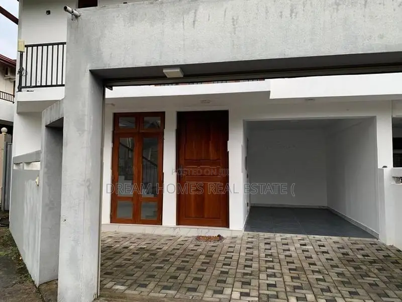 Modern 4-Bedroom House for Rent – Nugegoda