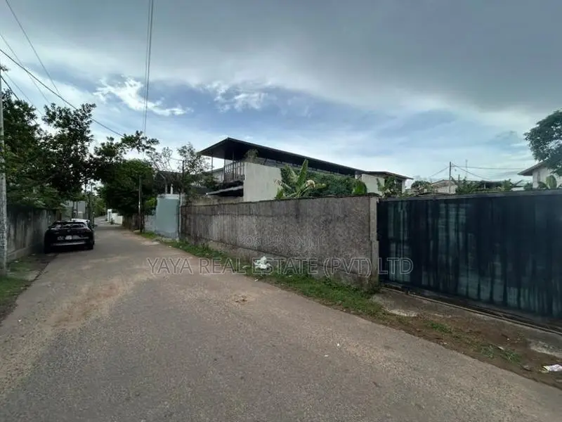Residential Land for Sale in Pitakotte