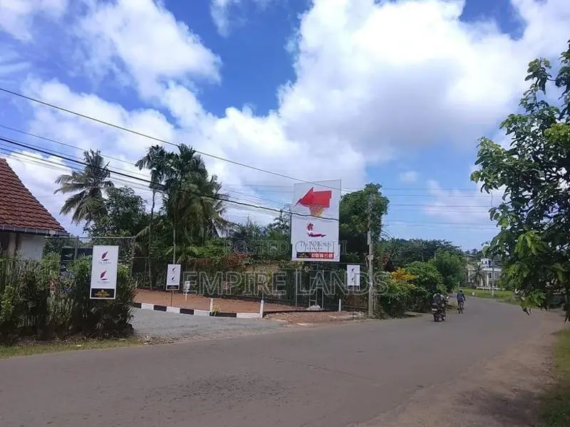 Kandana Luxury Land Plots for Sale Facing Ganemulla Bus Road
