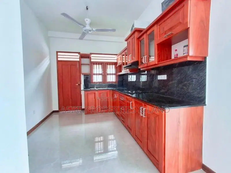 Luxury 5 Bedrooms House for Sale in Piliyandala Kesbewa