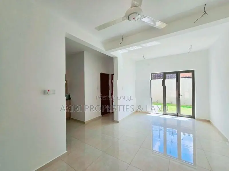 3 Bedrooms Modern Villa for Sale at Canterbury Piliyandala