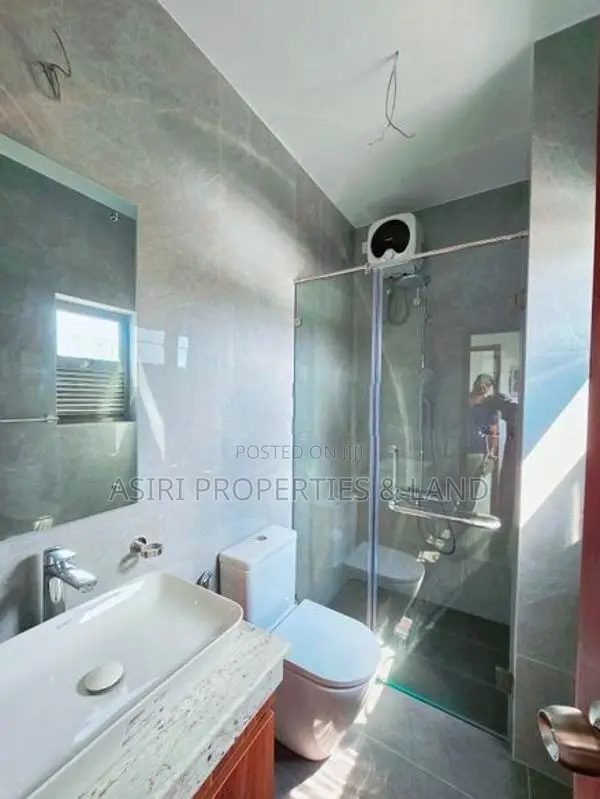 3 Bedrooms Modern Villa for Sale at Canterbury Piliyandala