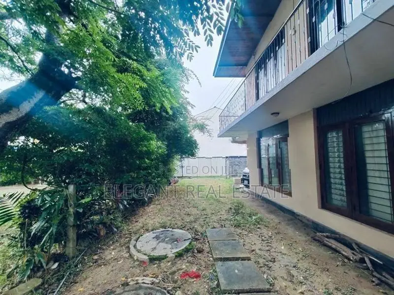 08 Bedroom Unfurnished 02 Storied House for Sale in Colombo 05 (A3388)
